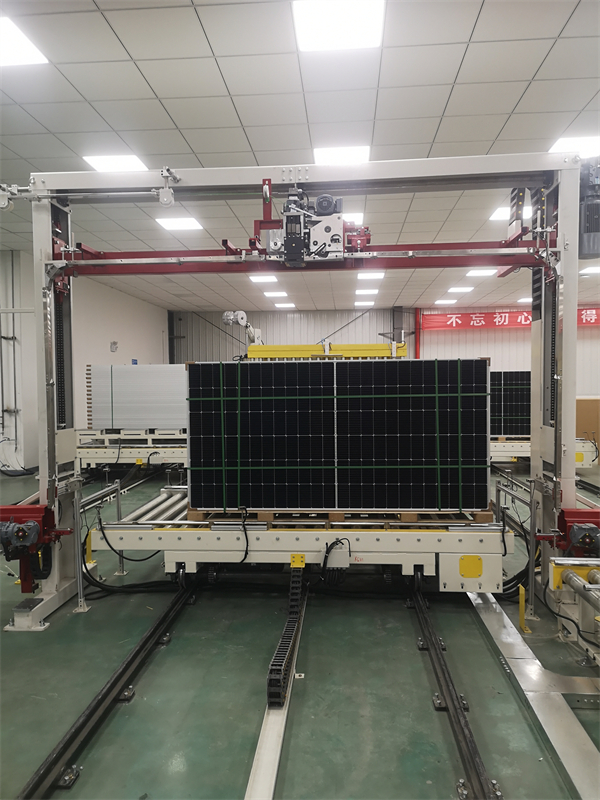第三張、組件內(nèi)包穿件打包機(jī).jpg